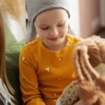 mom-spending-time-with-her-child-while-therapy