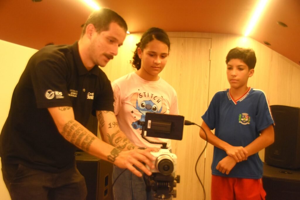 55191234218_0de958bfdc_o-2048x1365