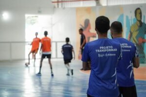 Prefeitura de Itaboraí incentiva o esporte com aulas de futsal no Ginásio Esportivo (7)
