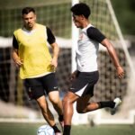 20260504-135100-1-4-ramon-rique-em-treino-no-ct-do-vasco---foto-matheus-limavasco