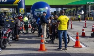 maio amarelo ação na ponte 1
