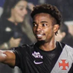 thiago-mendes-vasco-athletico-pr-brasileirao--e1778459712417