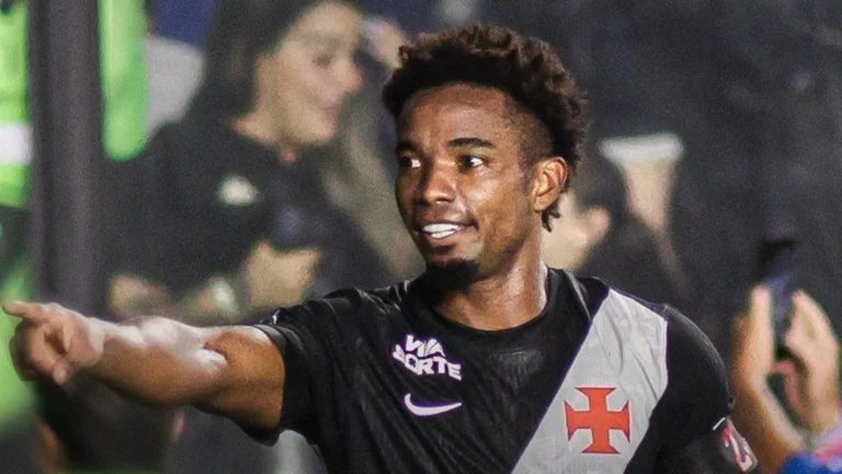 thiago-mendes-vasco-athletico-pr-brasileirao--e1778459712417