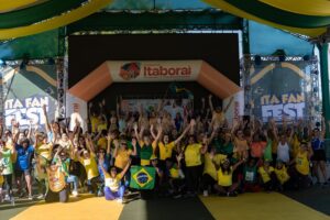Aulão TransformAção realiza edição especial na Praça Marechal Floriano Peixoto com clima de Copa e muita animação (4)