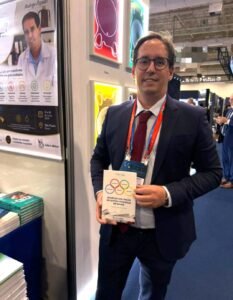 Dr_Rodrigo_Pegado_em_lancamento_do_livro_em_SP