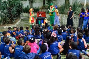 Fonte da Carioca recebe contação de histórias inspirada em Emília e encanta crianças da rede pública de Itaboraí (2)