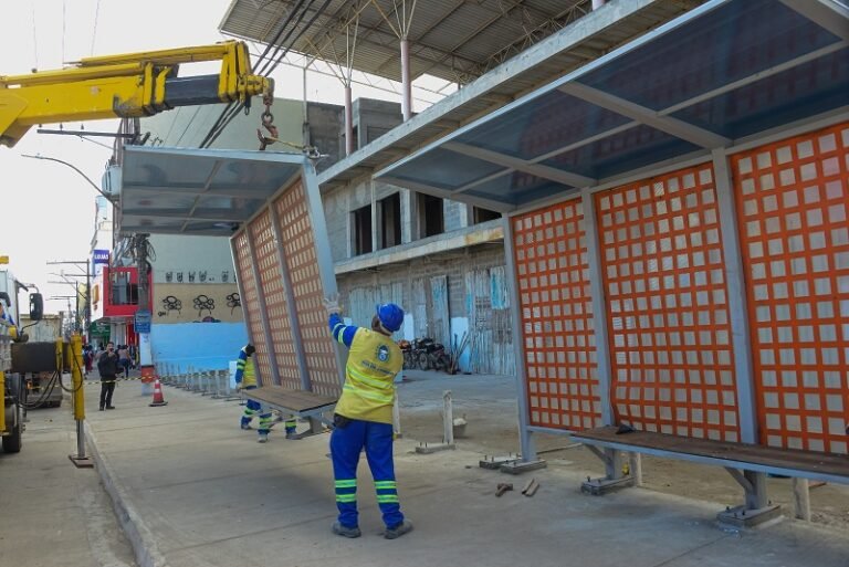 Novos pontos de ônibus entram em funcionamento no Centro de Itaboraí e garantem mais conforto à população (2)
