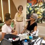 Serviço gratuito de manicure é um dos mais procurados