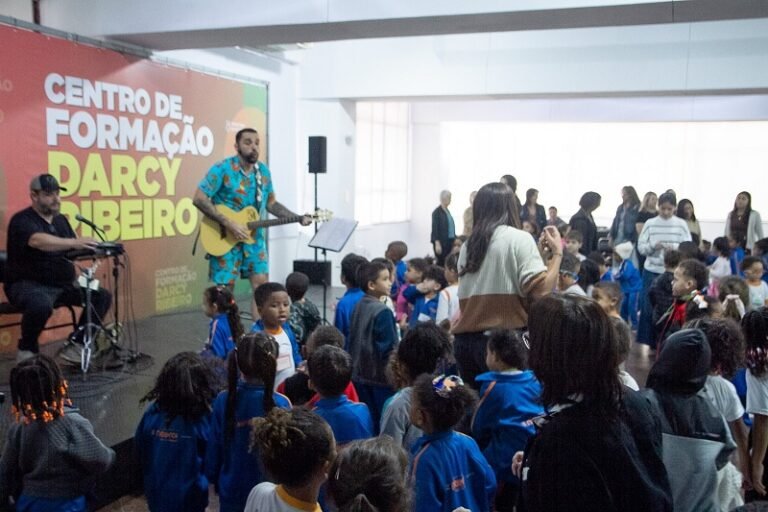 Divulgação - To de ferias na escola (2)