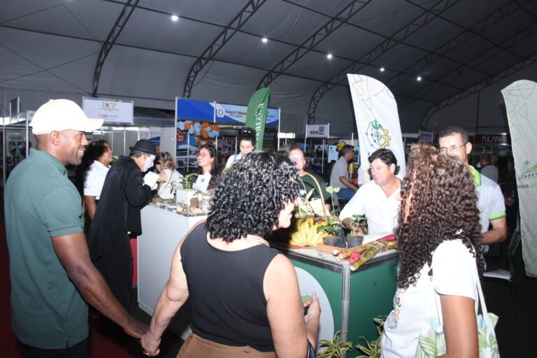 Semana-do-Patrimonio-aula-aberta-com-Milton-Cunha-na-ExpoMarica-fotos-Clarildo-Menezes-22-08-25
