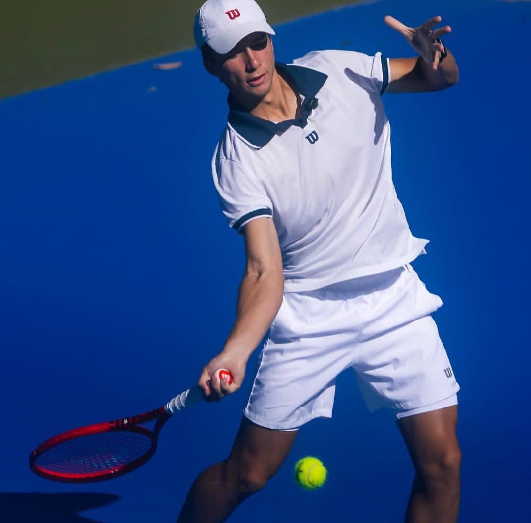 leostorckriotennis26pisoduro (1)