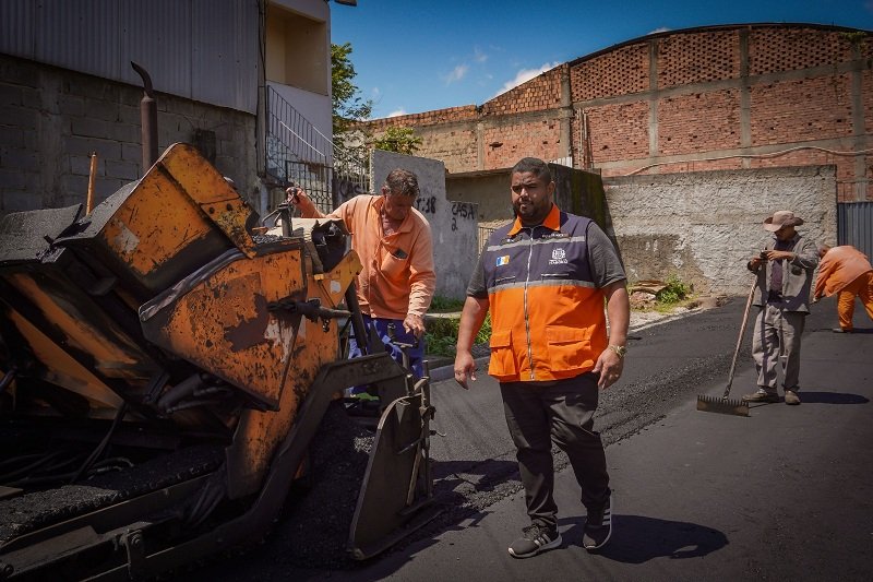 Itaboraí realiza obras de pavimentação no bairro Jardim Maykel em Manilha (3)