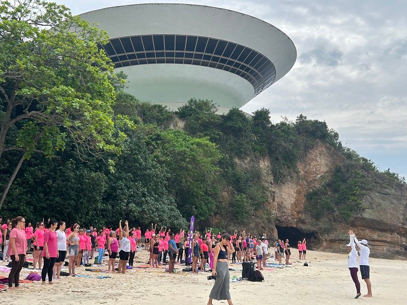 2- O aulão acontece na areia da Boa Viagem, aos pés do MAC