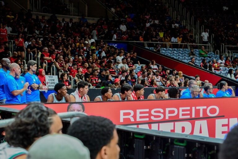 Alunos do projeto Itaboraí + Esportes acompanham final do Campeonato Carioca de Basquete no Maracanãzinho (3)