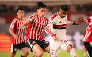 Bruno-Henrique-Estudiantes-x-Flamengo-e1792114919156-aspect-ratio-512-320