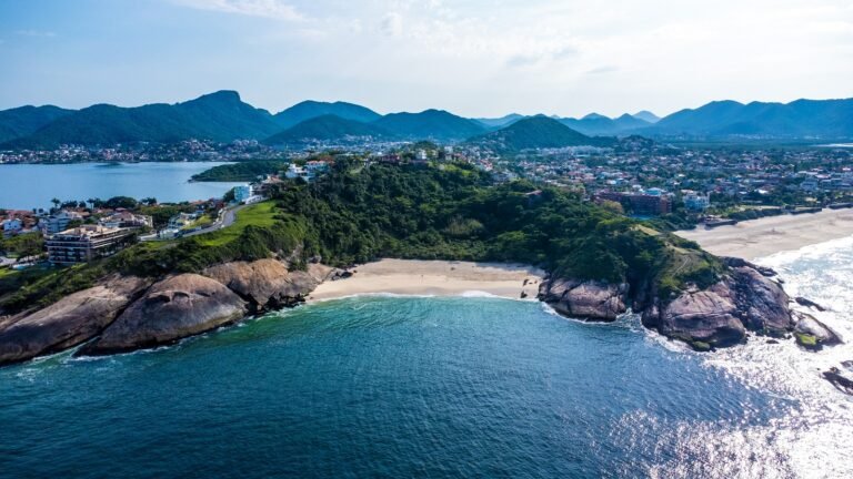 Praia do Sossego - O Inea apontou 100% de balneabilidade da Praia do Sossego em 2025.