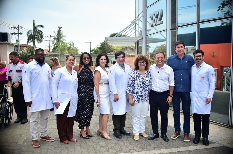 Prefeito Rodrigo Neves visita Hospital Oceânico, que realizou cerca de 6 mil cirurgias em 2026 - Foto Claudio Fernandes